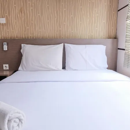 Homey 1Br Apartment At The Edge Bandung By Travelio